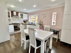 Kitchen/Diner- click for photo gallery